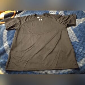 Under Armour heat gear T-shirt size large